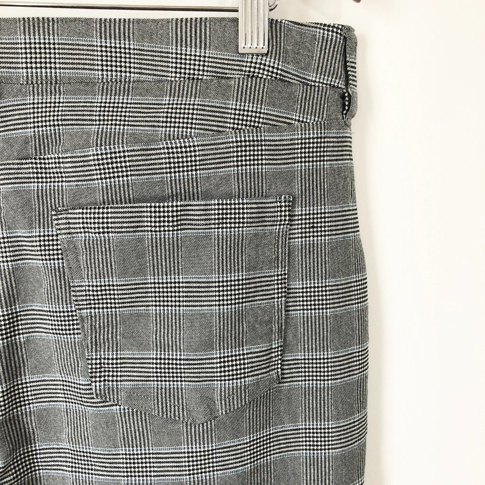 Ricki's Pants - Picture 3 of 9